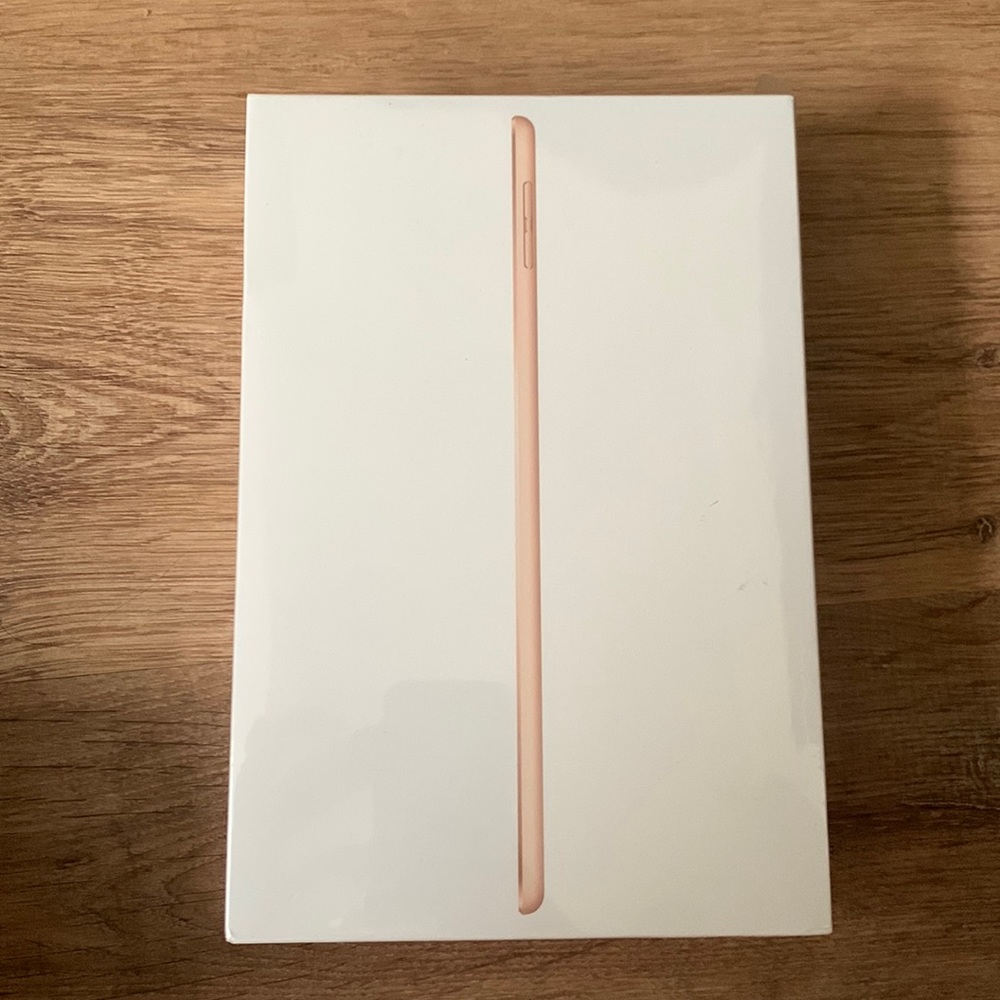 iPad Mini 5th generation, 256GB Brand New Never Opened Rose Gold